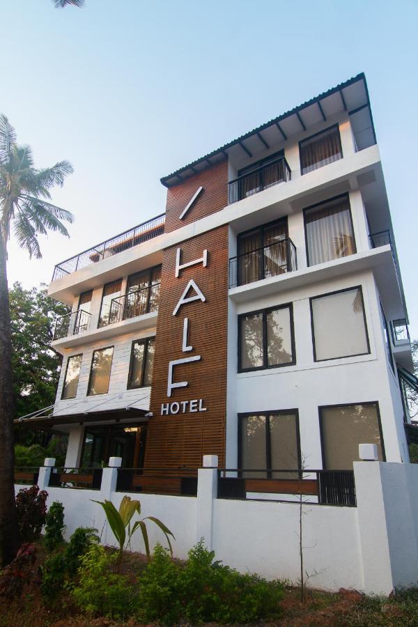 Half Hotel Calangute Eksteriør billede